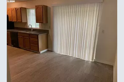 9295 SW Hill St, Portland, OR 97223 - Photo 4
