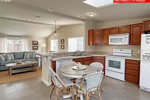 98126 W Benham Ln, Brookings, OR 97415 - Photo 10