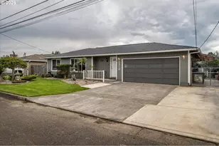 2370 Fir St, North Bend, OR 97459 - Photo 2