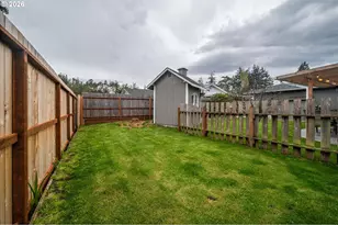 2370 Fir St, North Bend, OR 97459 - Photo 36