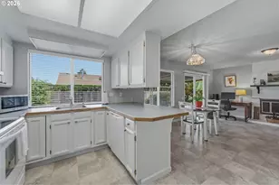 15470 SW Oaktree Ln, Tigard, OR 97224 - Photo 12