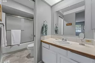 15470 SW Oaktree Ln, Tigard, OR 97224 - Photo 24