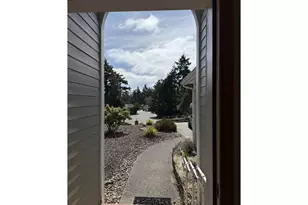 2184 13th St, Florence, OR 97439 - Photo 8