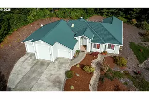 2184 13th St, Florence, OR 97439 - Photo 2