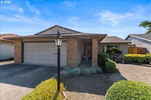 15800 SW Alderbrook Cir, Portland, OR 97224 - Photo 2