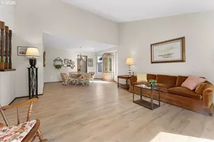 15800 SW Alderbrook Cir, Portland, OR 97224 - Photo 8