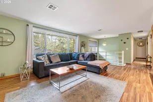 365 Brae Burn Dr, Eugene, OR 97405 - Photo 2