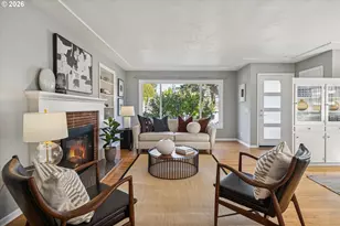 26 NE Stafford St, Portland, OR 97211 - Photo 6
