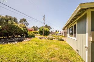 1135 1st St NE, Bandon, OR 97411 - Photo 6