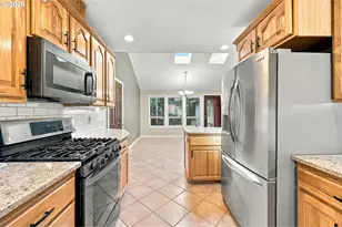 21620 SE Ash St, Gresham, OR 97030 - Photo 8