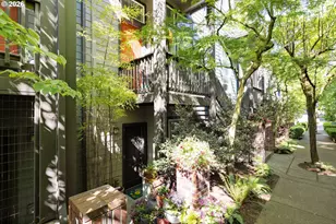 8818 SE 11th Ave, Portland, OR 97202 - Photo 2