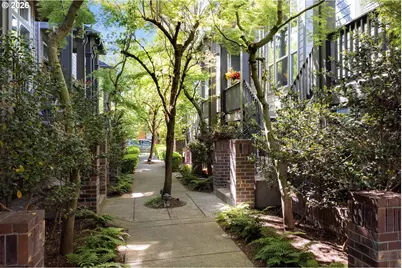 8818 SE 11th Ave, Portland, OR 97202 - Photo 1
