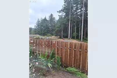 89555 Shore Crest Dr, Florence, OR 97439 - Photo 24