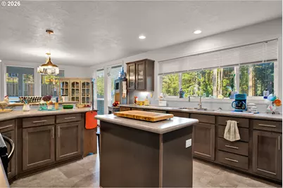 89555 Shore Crest Dr, Florence, OR 97439 - Photo 10