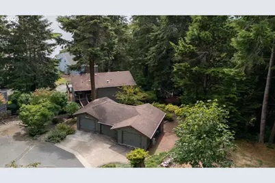 2011 NE Devils Ridge Rd, Lincoln City, OR 97367 - Photo 2