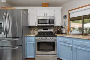 2011 NE Devils Ridge Rd, Lincoln City, OR 97367 - Photo 8