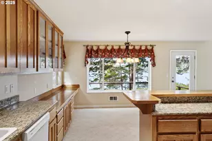 5192 Russell Dr, Florence, OR 97439 - Photo 12