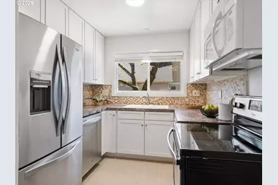 8800 SW Coral St, Portland, OR 97223 - Photo 10