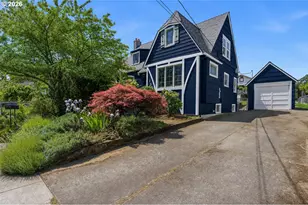 135 S 8th St, Saint Helens, OR 97051 - Photo 2