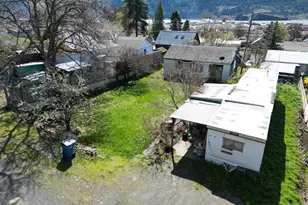 311 W Lincoln St, Bingen, WA 98605 - Photo 12