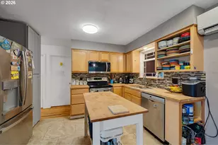 4204 Dogwood Ave, Tillamook, OR 97141 - Photo 8