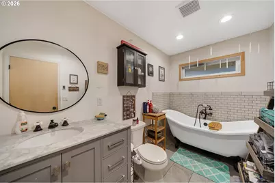 4204 Dogwood Ave, Tillamook, OR 97141 - Photo 14