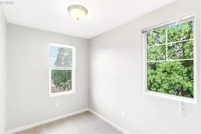 7953 NE Heiser St, Hillsboro, OR 97006 - Photo 12