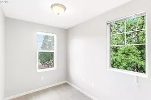 7953 NE Heiser St, Hillsboro, OR 97006 - Photo 12