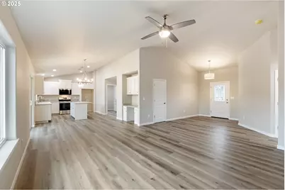 109 Citation Ct, Winston, OR 97496 - Photo 12