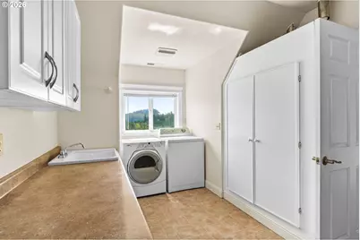 90834 Coburghills Dr, Eugene, OR 97408 - Photo 26