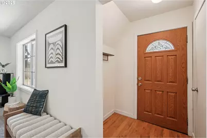 226 NE 157th Ave, Portland, OR 97230 - Photo 6
