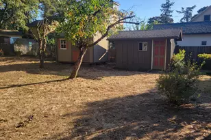 134 N 3rd St, Saint Helens, OR 97051 - Photo 26
