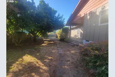 134 N 3rd St, Saint Helens, OR 97051 - Photo 32