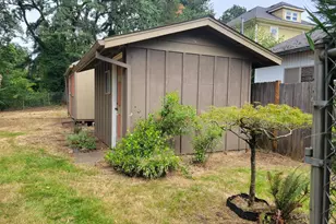 134 N 3rd St, Saint Helens, OR 97051 - Photo 6