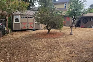 134 N 3rd St, Saint Helens, OR 97051 - Photo 8