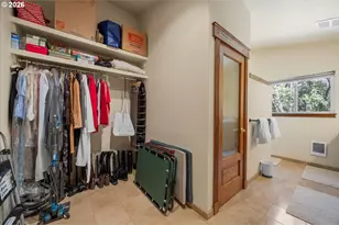 737 Pinecrest Dr, Grants Pass, OR 97526 - Photo 26