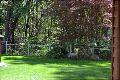 737 Pinecrest Dr, Grants Pass, OR 97526 - Photo 36