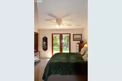 737 Pinecrest Dr, Grants Pass, OR 97526 - Photo 30