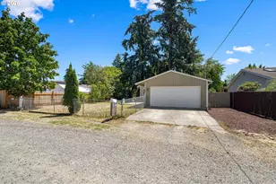 11608 SE Reedway St, Portland, OR 97266 - Photo 2
