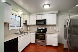 11608 SE Reedway St, Portland, OR 97266 - Photo 10
