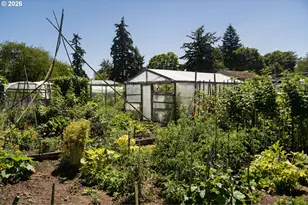 11608 SE Reedway St, Portland, OR 97266 - Photo 30