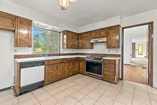 11925 NW Oatfield Ct, Portland, OR 97229 - Photo 14
