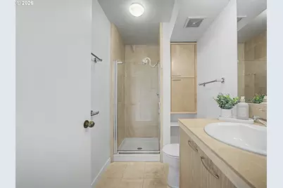 2445 NW Westover Rd #202, Portland, OR 97210 - Photo 34