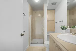 2445 NW Westover Rd, Portland, OR 97210 - Photo 34