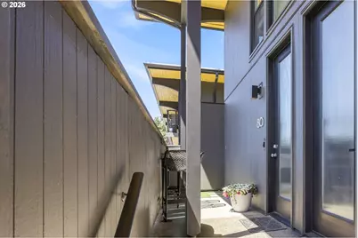 668 McVey Ave #80, Lake Oswego, OR 97034 - Photo 2