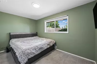 12513 NE Russell St, Portland, OR 97230 - Photo 18