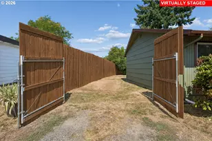 12513 NE Russell St, Portland, OR 97230 - Photo 30