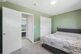 12513 NE Russell St, Portland, OR 97230 - Photo 16