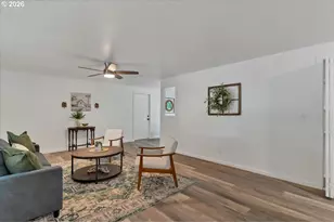 632 S 13th St, Independence, OR 97351 - Photo 6