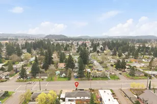 18505 NE Glisan St, Portland, OR 97230 - Photo 40